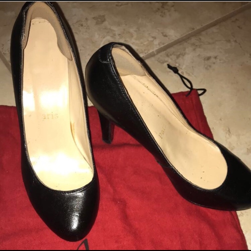 Black Christian Louboutin pumps size 6